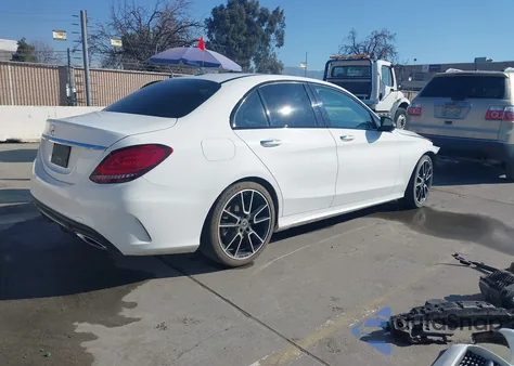 2019 Mercedes-Benz C 300 из США, поврежденный, VIN 55SWF8DB7KU320700